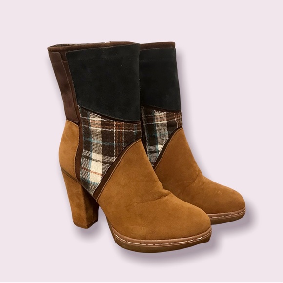 MUK LUKS Women’s Nola High Heel Suede Boots /Plaid detailing size 6 - Picture 2 of 8